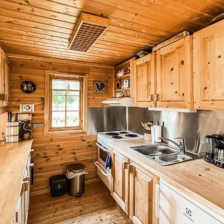 Semesterbostad 2 Bedroom Amazing In